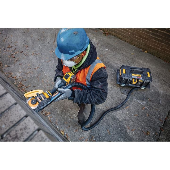 DEWALT 60V MAX Brushless 4-1/2 Inch - 6 Inch Cordless Grinder Kit DCG418MX1